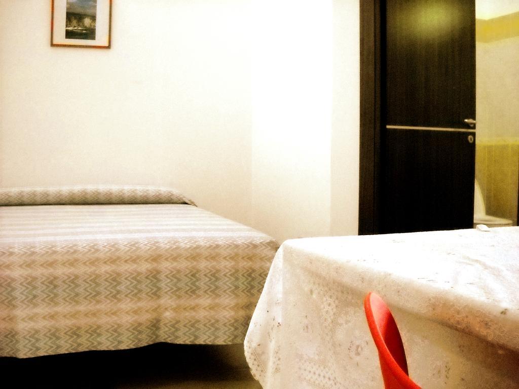 Zagare Residence Rodi Garganico Habitación foto